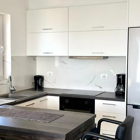 Sunset Apartment Sarande